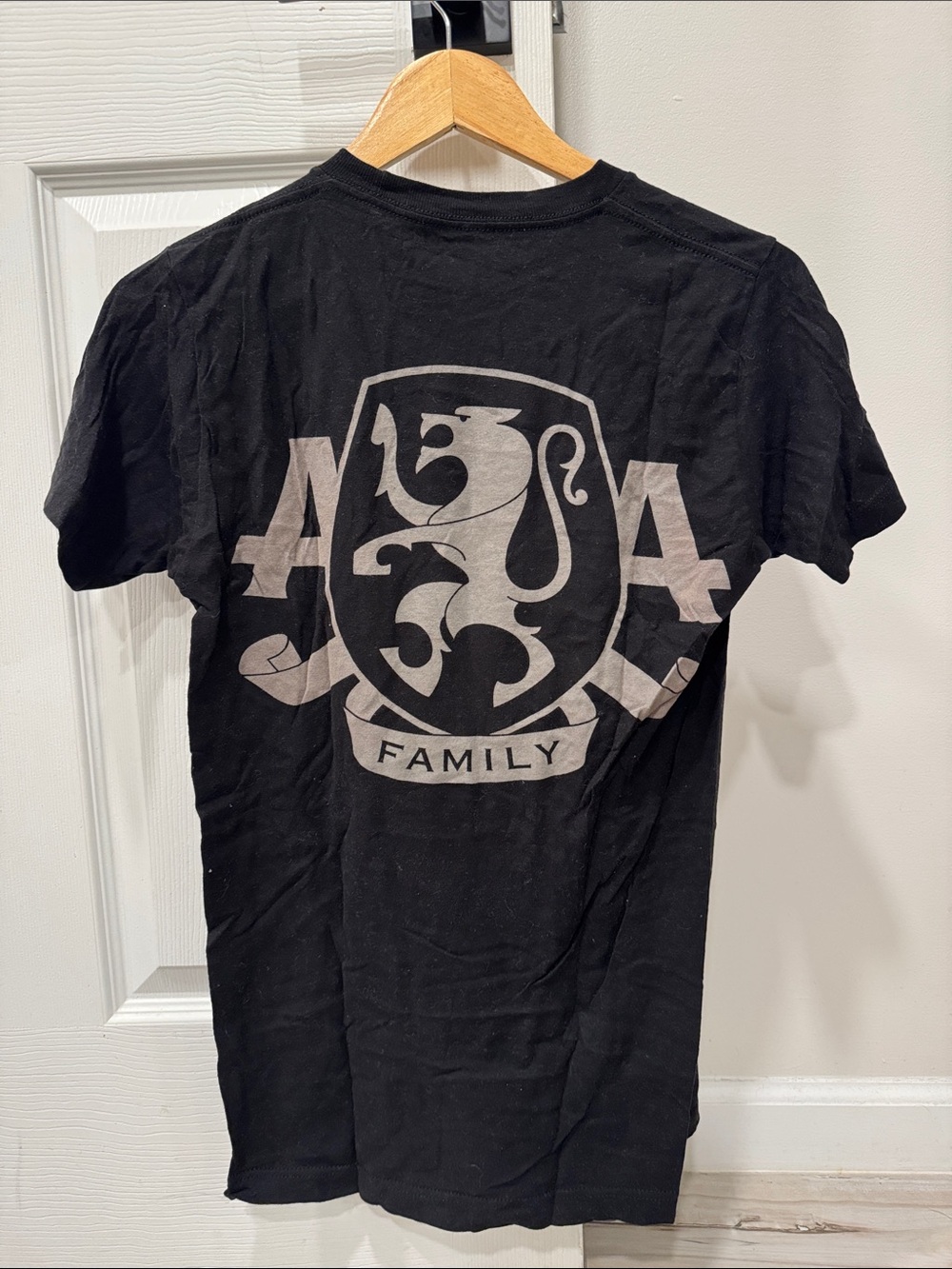 asking alexandria Black Graphic Crest 'Family' T-Shirt